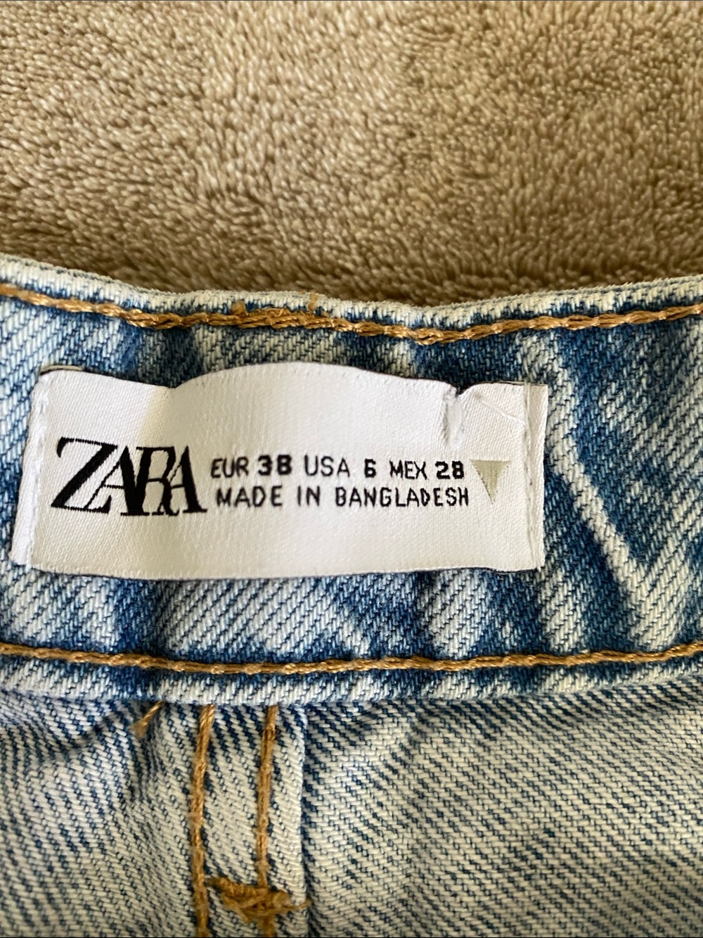 Women Zara Denim Shorts - Picture 3 of 5